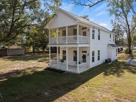 655 N Soda Street Jefferson TX 75657