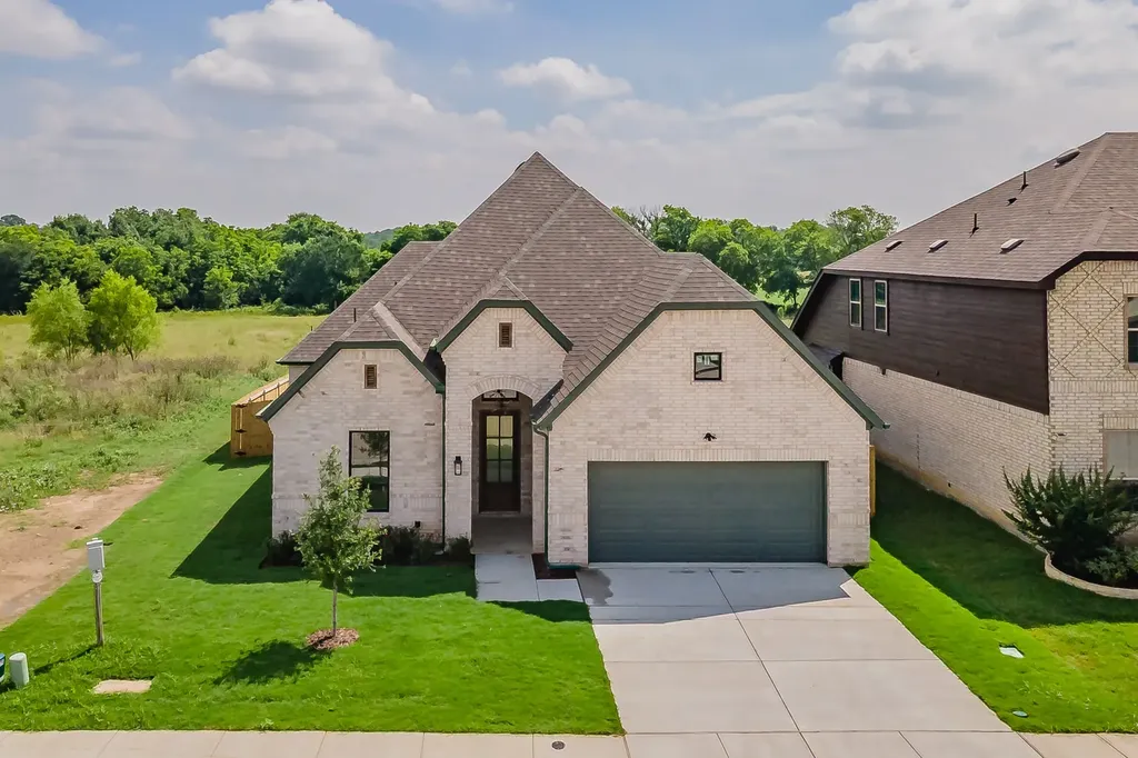 160 Rockin River Drive Fort Worth TX 76120