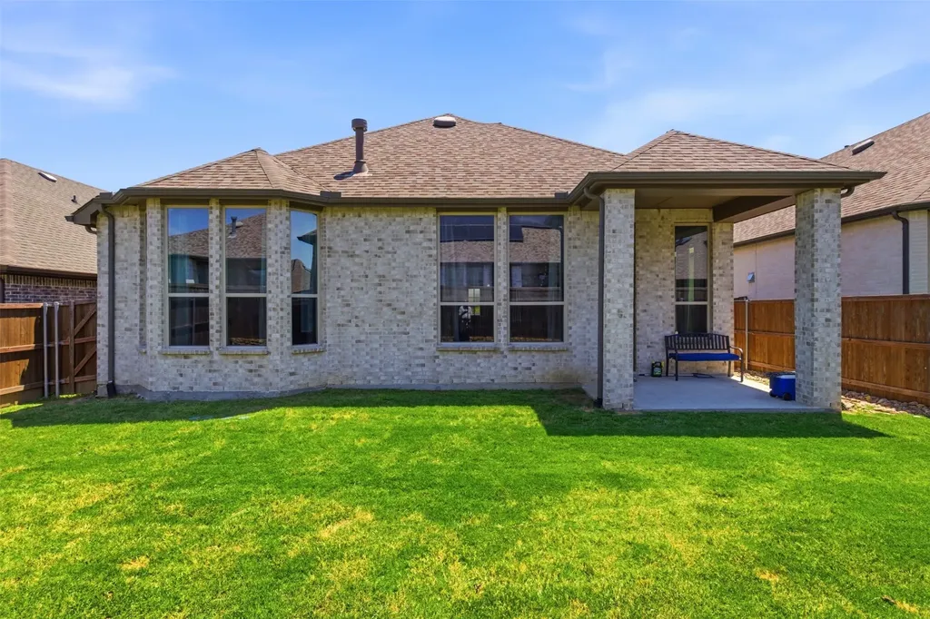 1401 Sumner Street Aubrey TX 76227