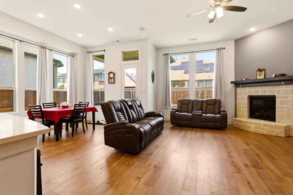 1401 Sumner Street Aubrey TX 76227