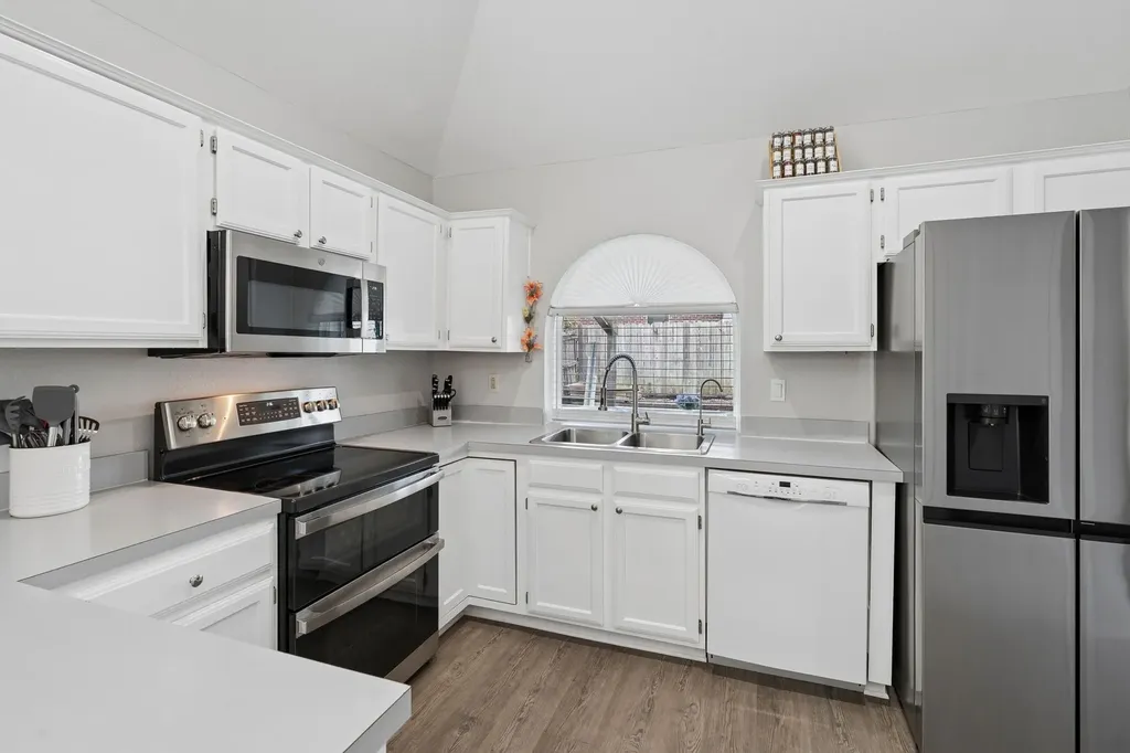 1909 Timberline Lane Sherman TX 75092