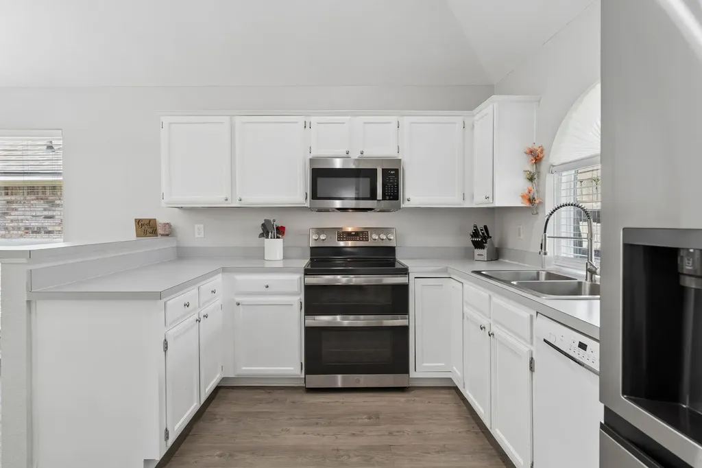 1909 Timberline Lane Sherman TX 75092