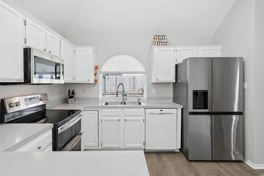 1909 Timberline Lane Sherman TX 75092