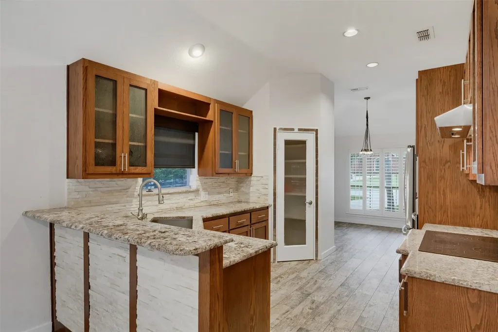 9108 High Oaks Drive North Richland Hills TX 76182