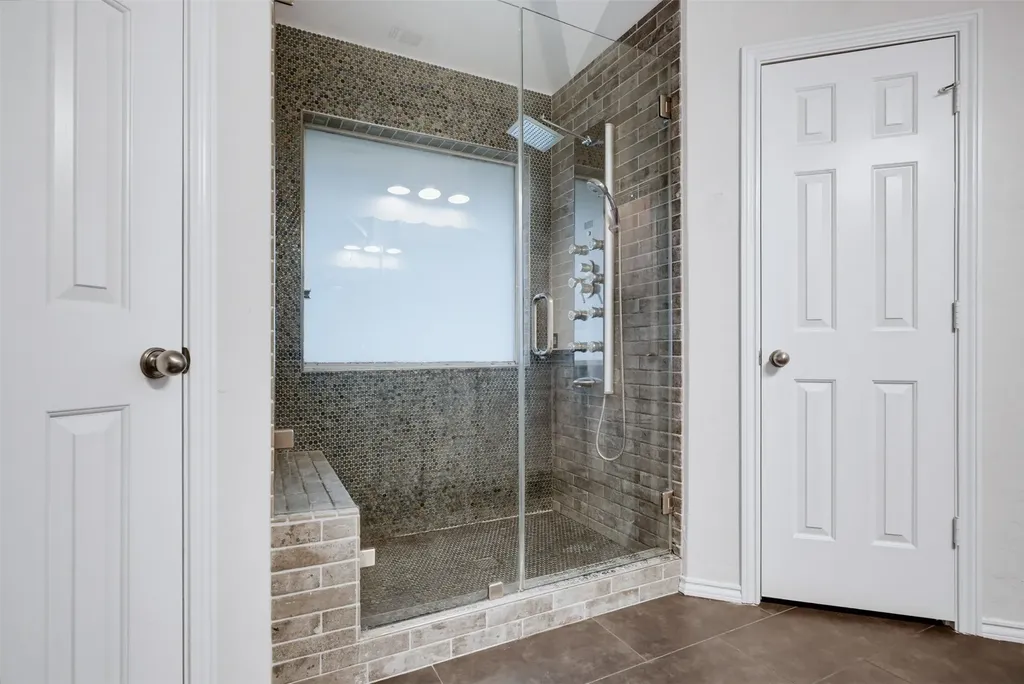 9108 High Oaks Drive North Richland Hills TX 76182