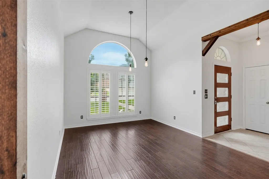 9108 High Oaks Drive North Richland Hills TX 76182
