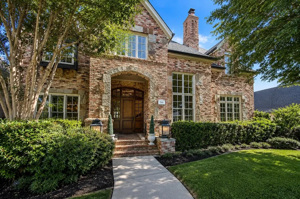 200 Compton Court Colleyville TX 76034