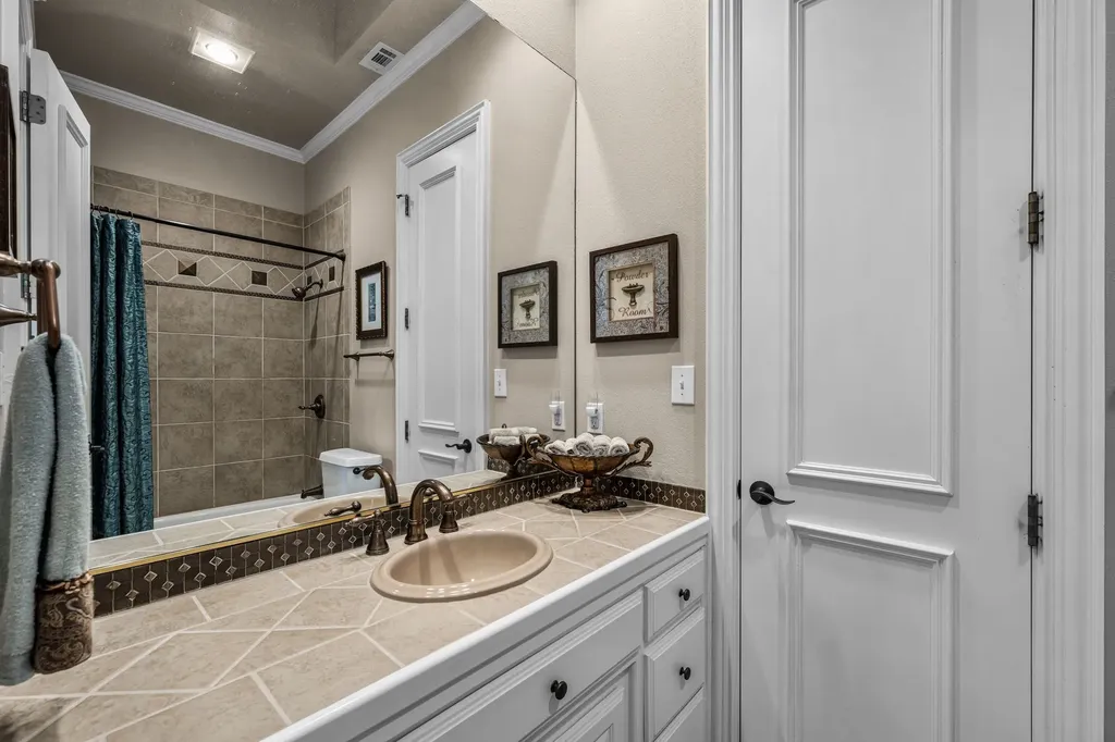 14908 Bellbrook Drive Addison TX 75254