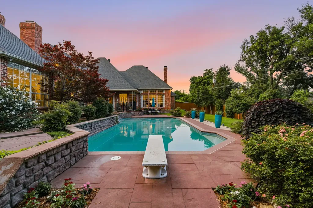 14908 Bellbrook Drive Addison TX 75254