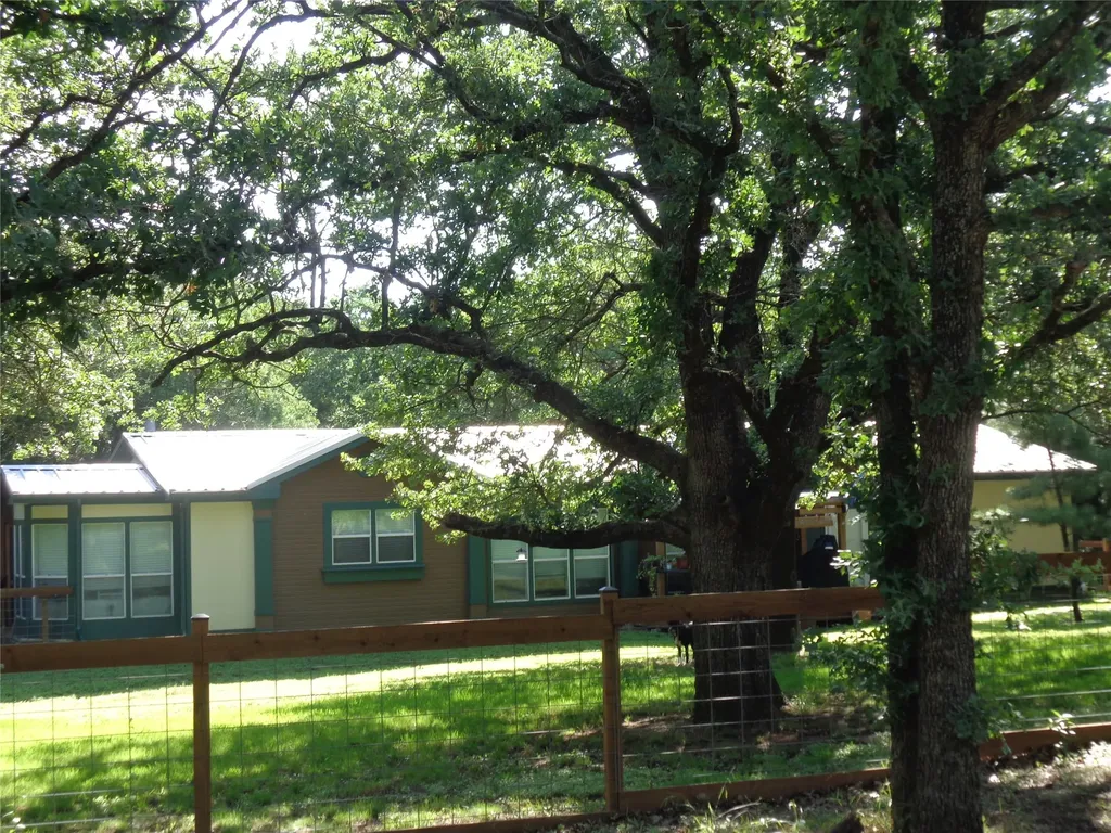 5525 Cedar Oaks Road Grandview TX 76050