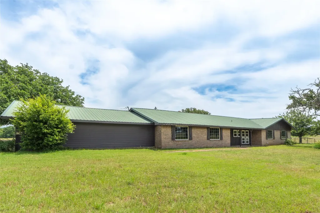 519 Fm 1815 Nocona TX 76255
