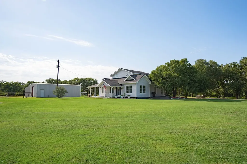 923 Natty Flat Road Lipan TX 76462