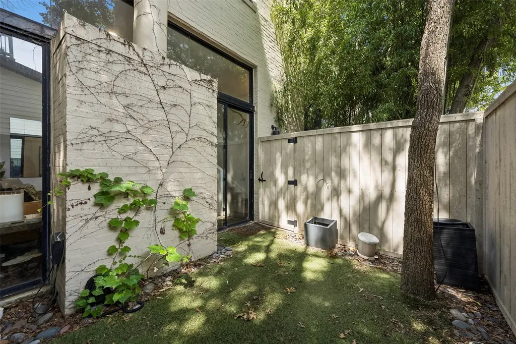 3922 Travis Street Dallas TX 75204