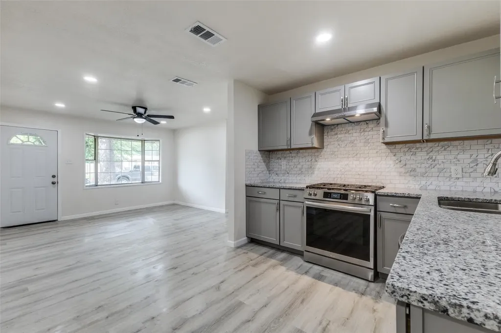 2908 Scottsbluff Drive Dallas TX 75228