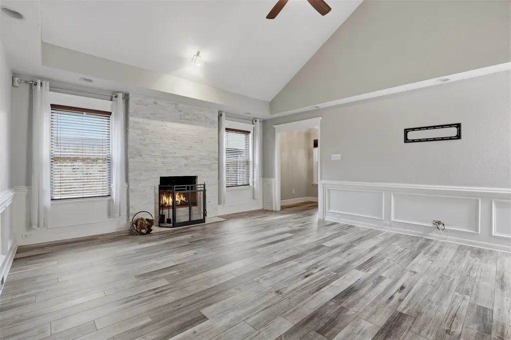 3107 Emerald Street Bedford TX 76021