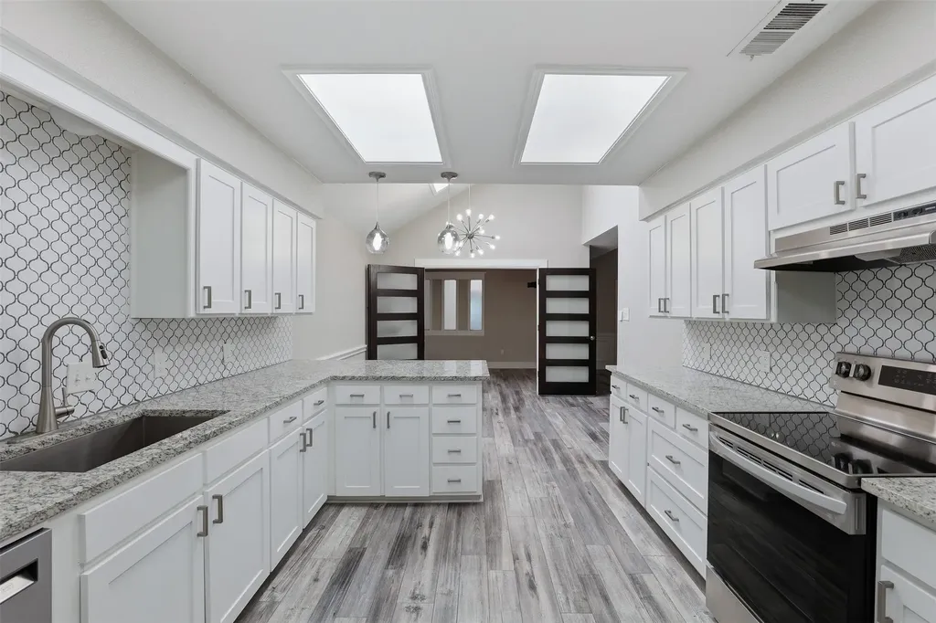 3107 Emerald Street Bedford TX 76021