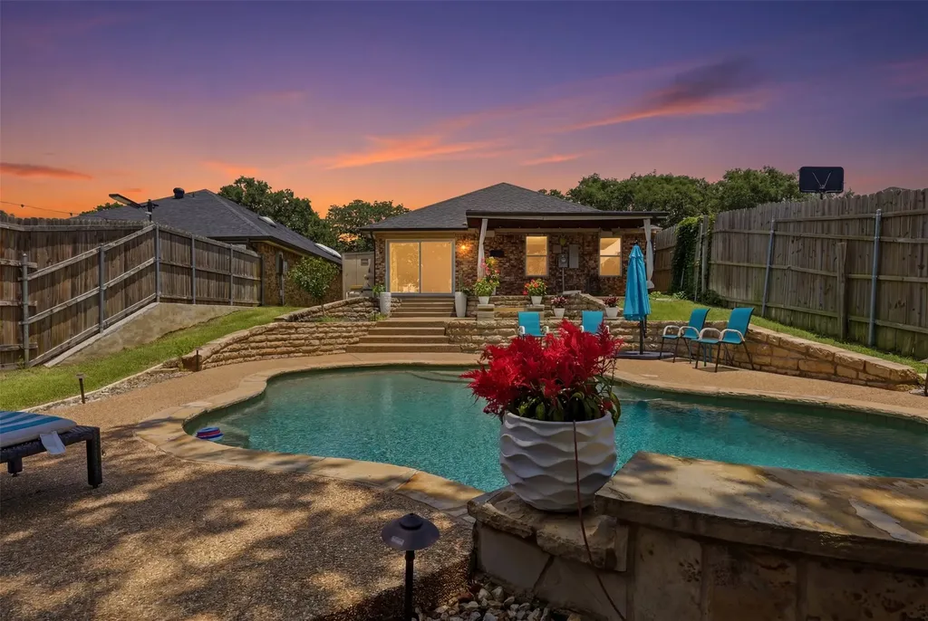 3107 Emerald Street Bedford TX 76021