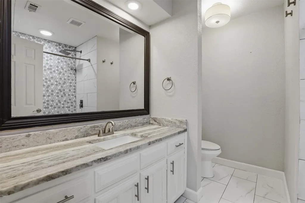 3107 Emerald Street Bedford TX 76021