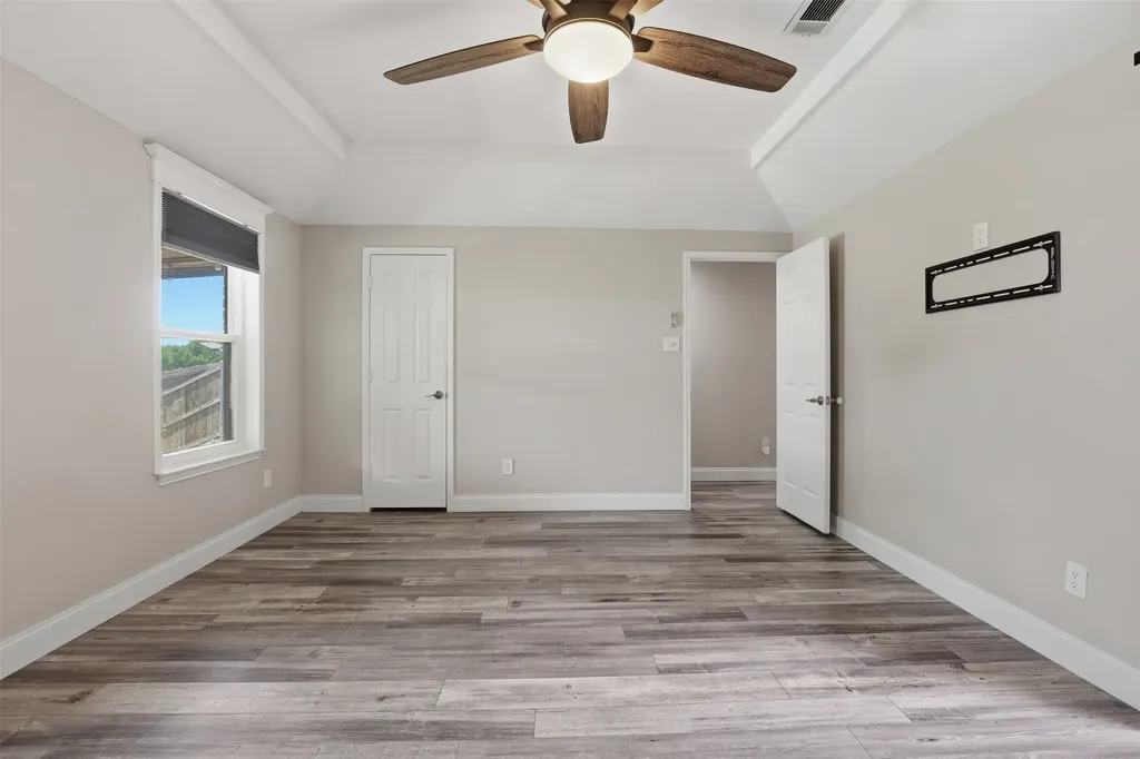 3107 Emerald Street Bedford TX 76021