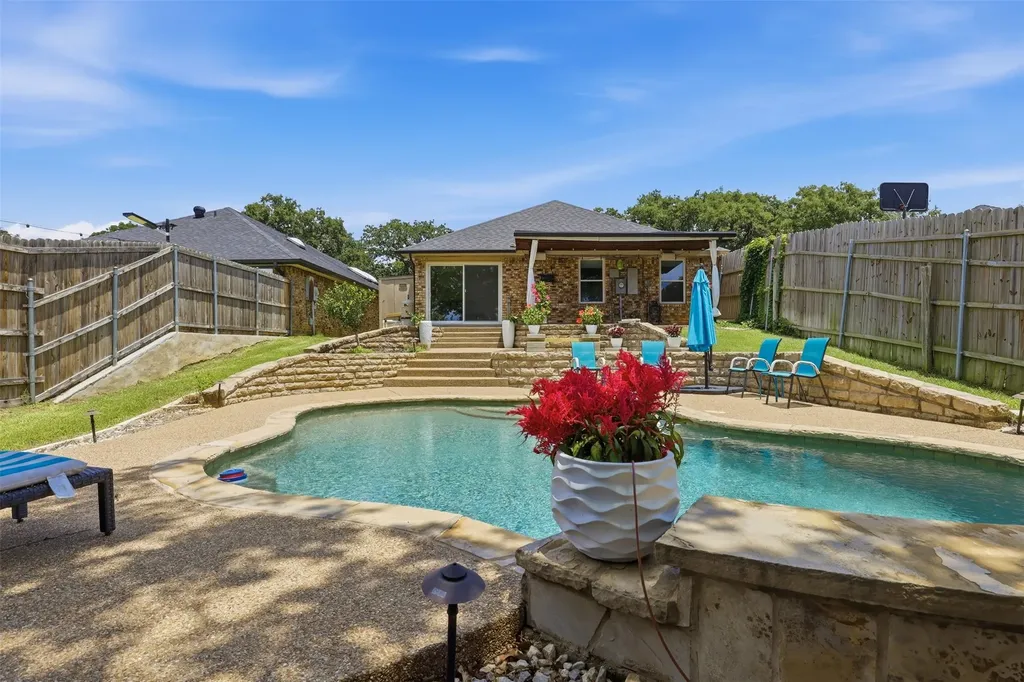 3107 Emerald Street Bedford TX 76021