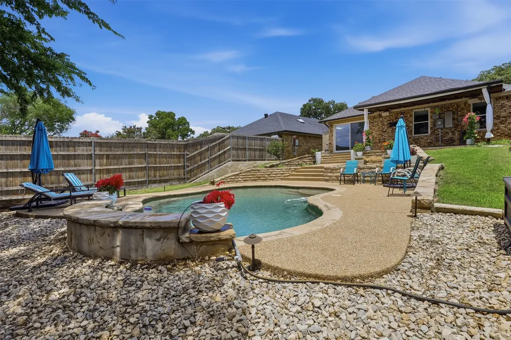 3107 Emerald Street Bedford TX 76021