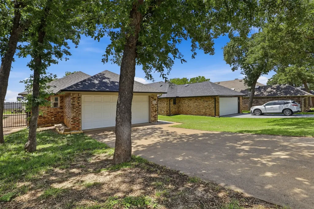 3107 Emerald Street Bedford TX 76021