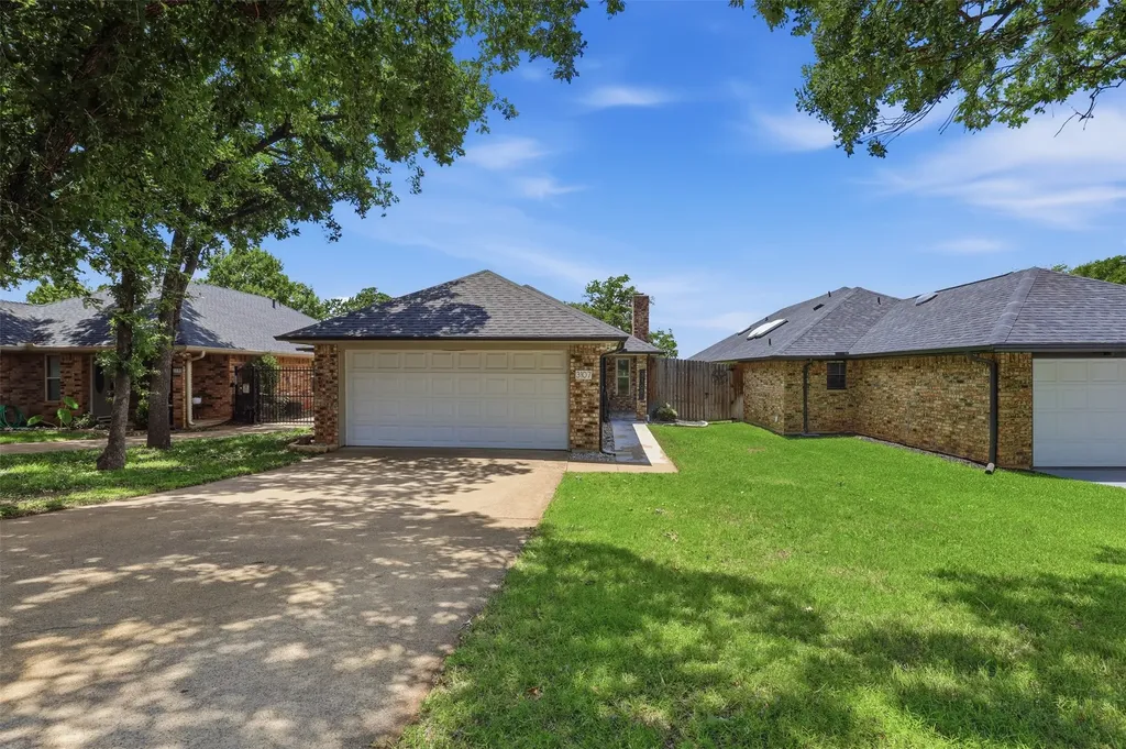 3107 Emerald Street Bedford TX 76021