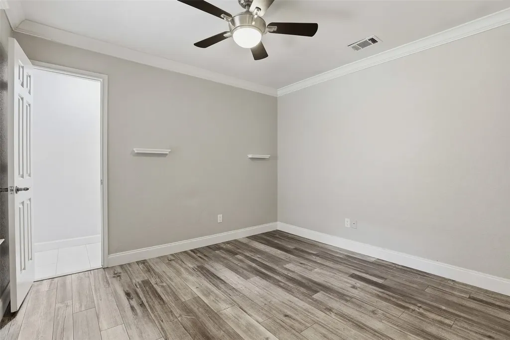 3107 Emerald Street Bedford TX 76021