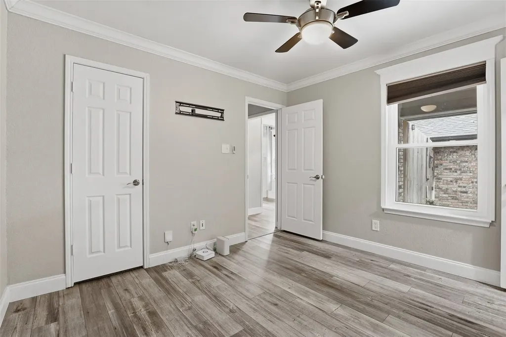 3107 Emerald Street Bedford TX 76021