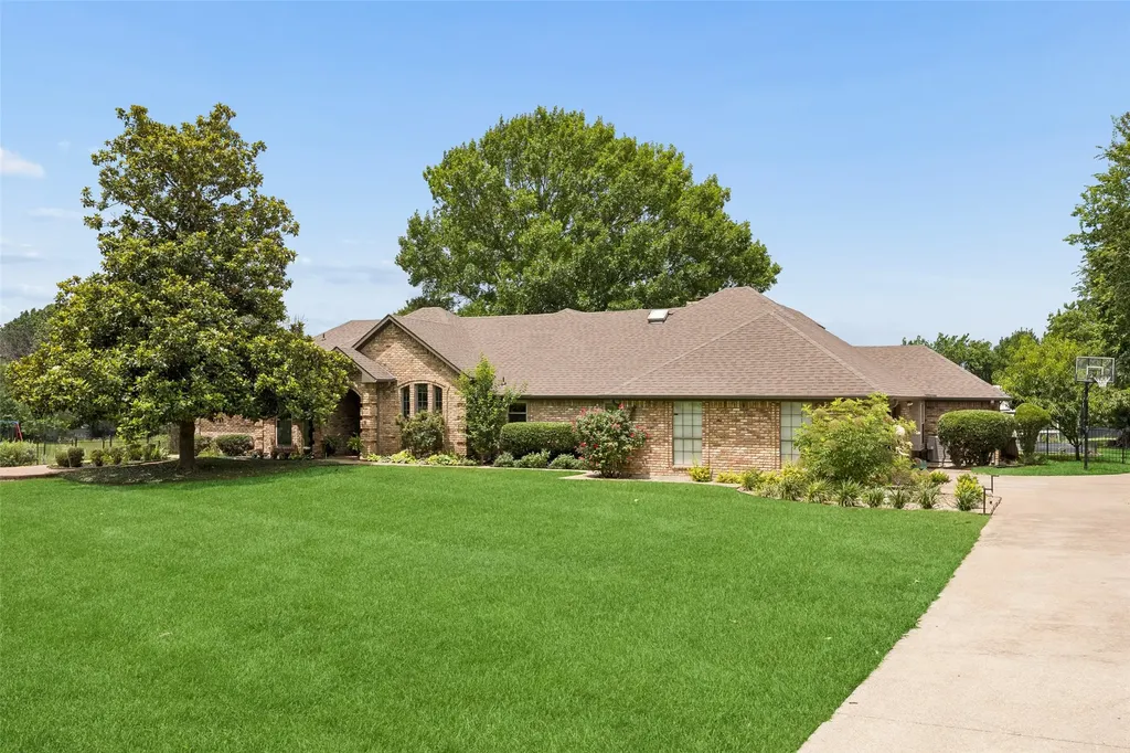 579 N Collins Road Sunnyvale TX 75182
