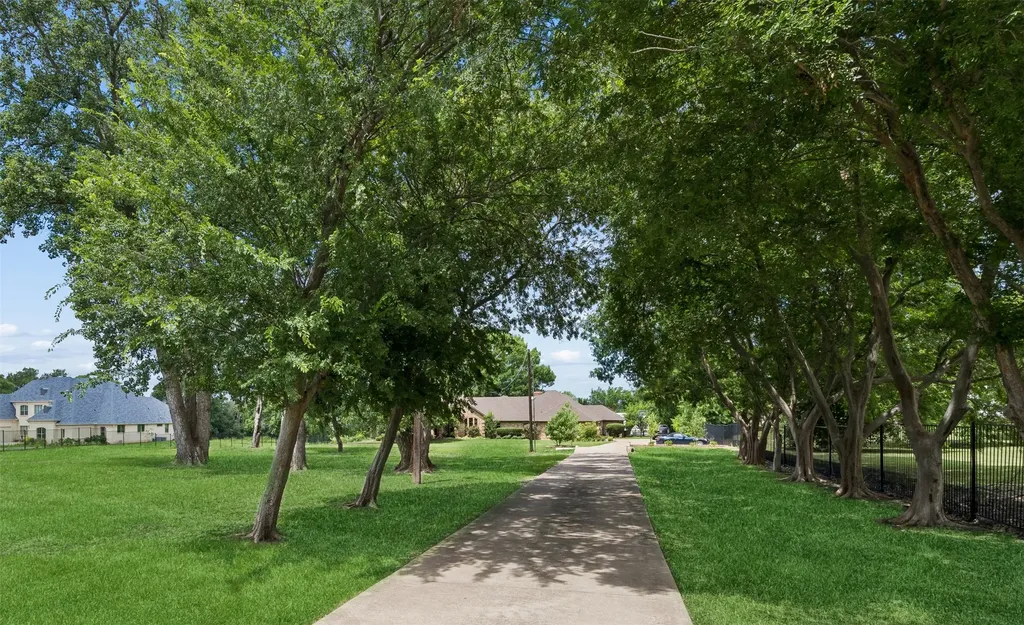 579 N Collins Road Sunnyvale TX 75182