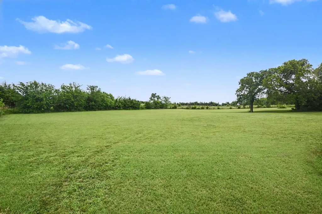 2382 N Fm 1743 Road Windom TX 75492