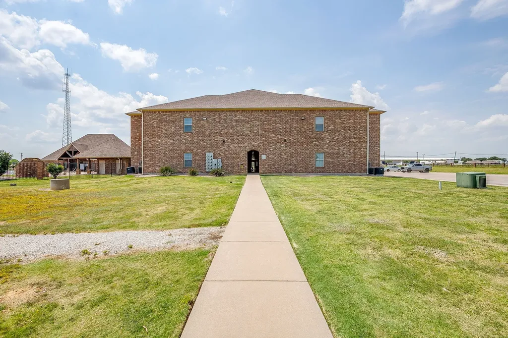 301 County Road 207 Alvarado TX 76009
