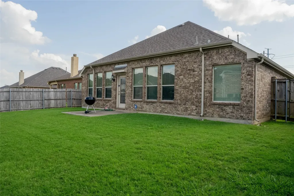 6956 Alcala Grand Prairie TX 75054