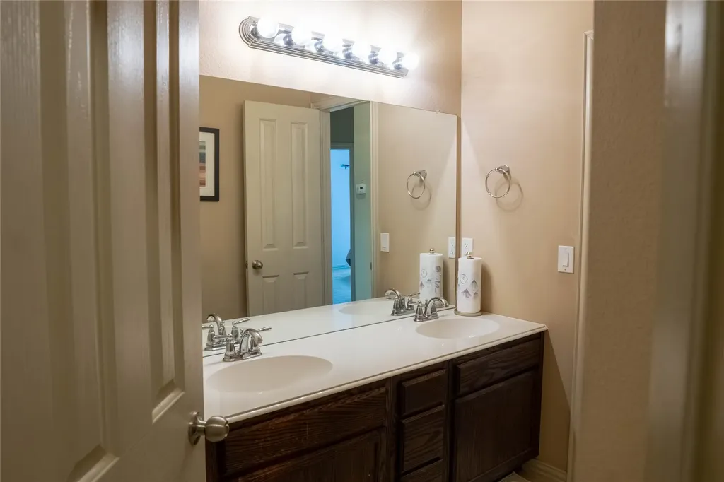 6956 Alcala Grand Prairie TX 75054