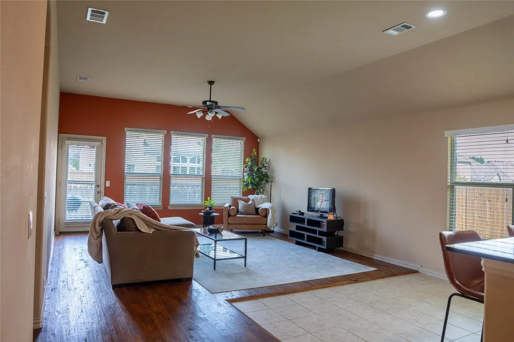 6956 Alcala Grand Prairie TX 75054