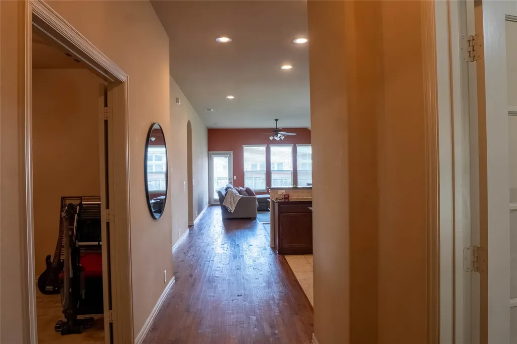 6956 Alcala Grand Prairie TX 75054