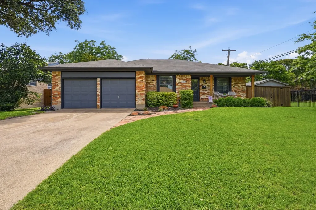 5808 Sunnywood Drive Dallas TX 75228