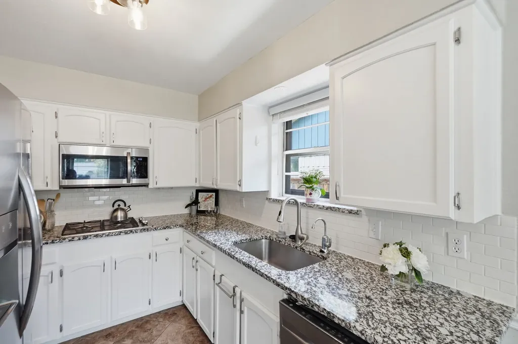 5808 Sunnywood Drive Dallas TX 75228
