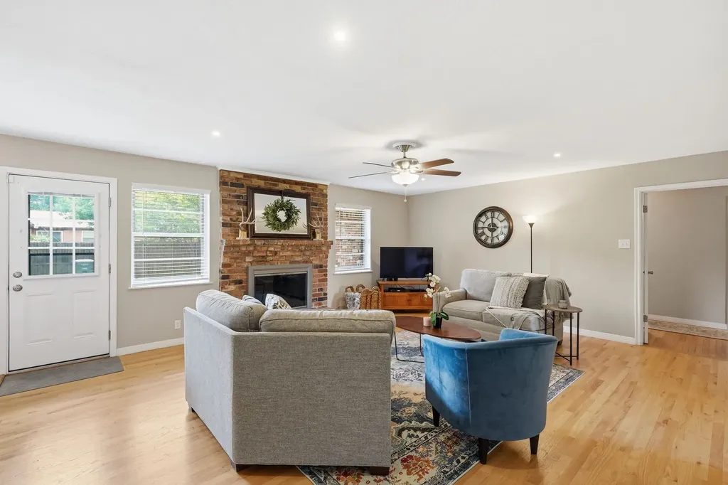 5808 Sunnywood Drive Dallas TX 75228