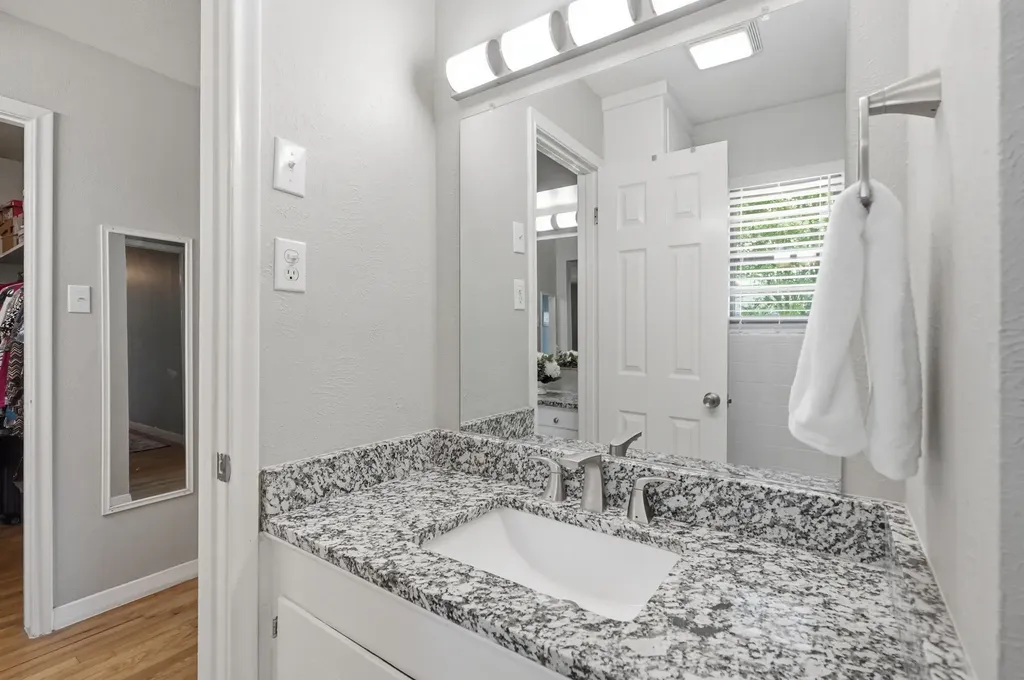 5808 Sunnywood Drive Dallas TX 75228
