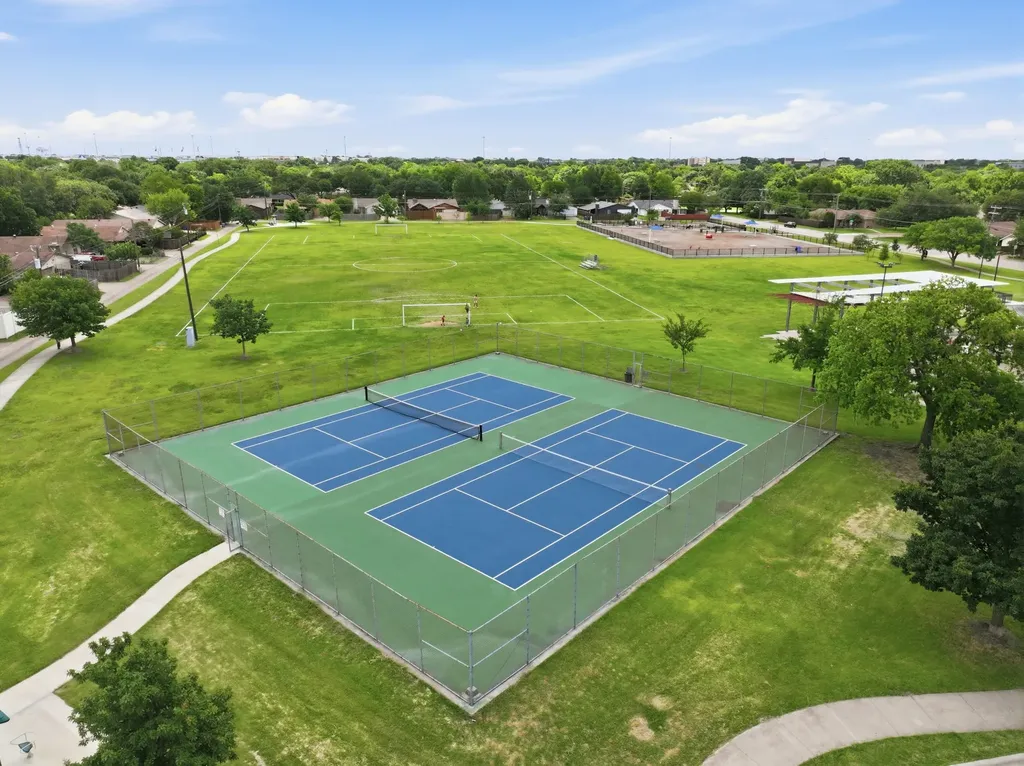 5808 Sunnywood Drive Dallas TX 75228
