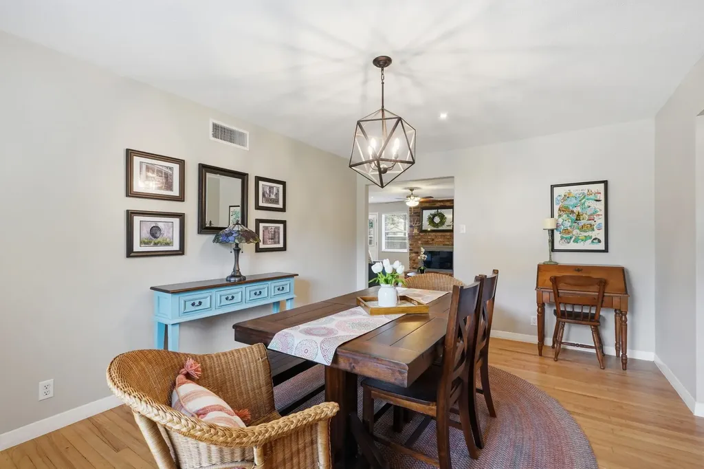 5808 Sunnywood Drive Dallas TX 75228