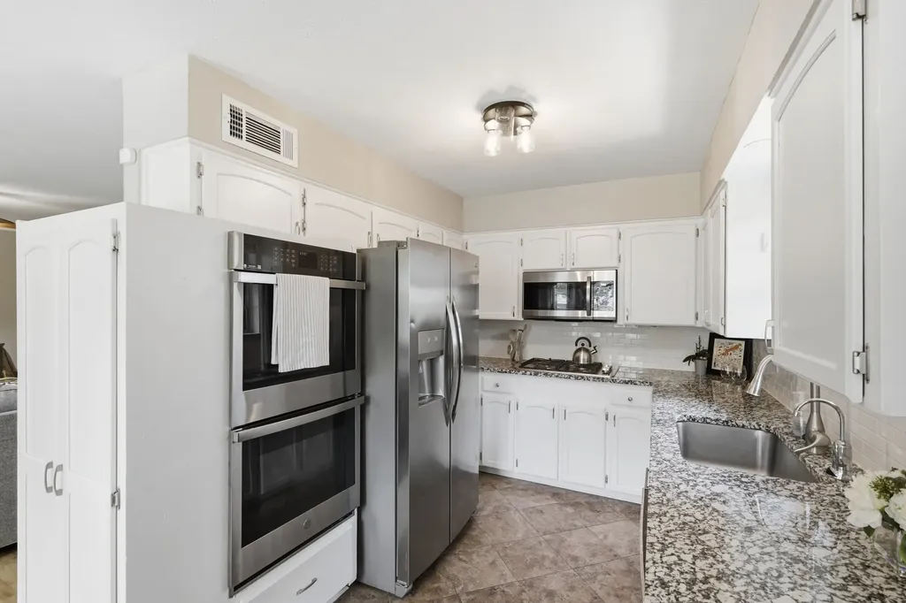 5808 Sunnywood Drive Dallas TX 75228