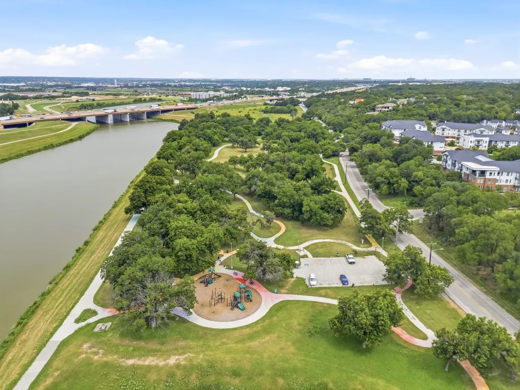 2012 W Lotus Avenue Fort Worth TX 76111
