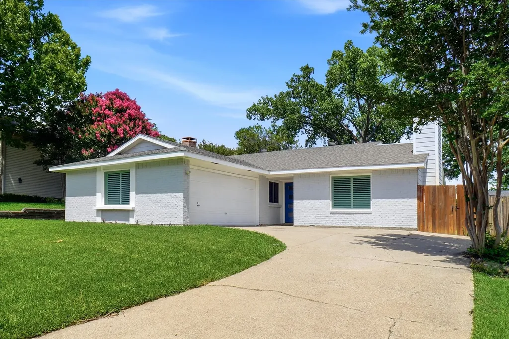 3104 Story Lane Bedford TX 76021