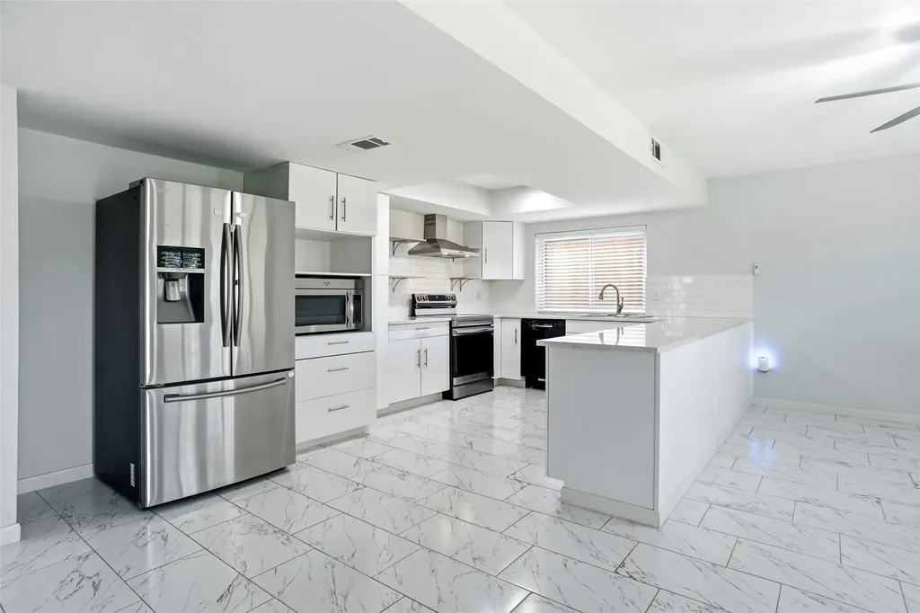 3104 Story Lane Bedford TX 76021