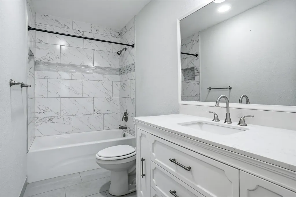 3104 Story Lane Bedford TX 76021