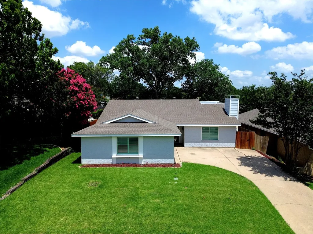 3104 Story Lane Bedford TX 76021