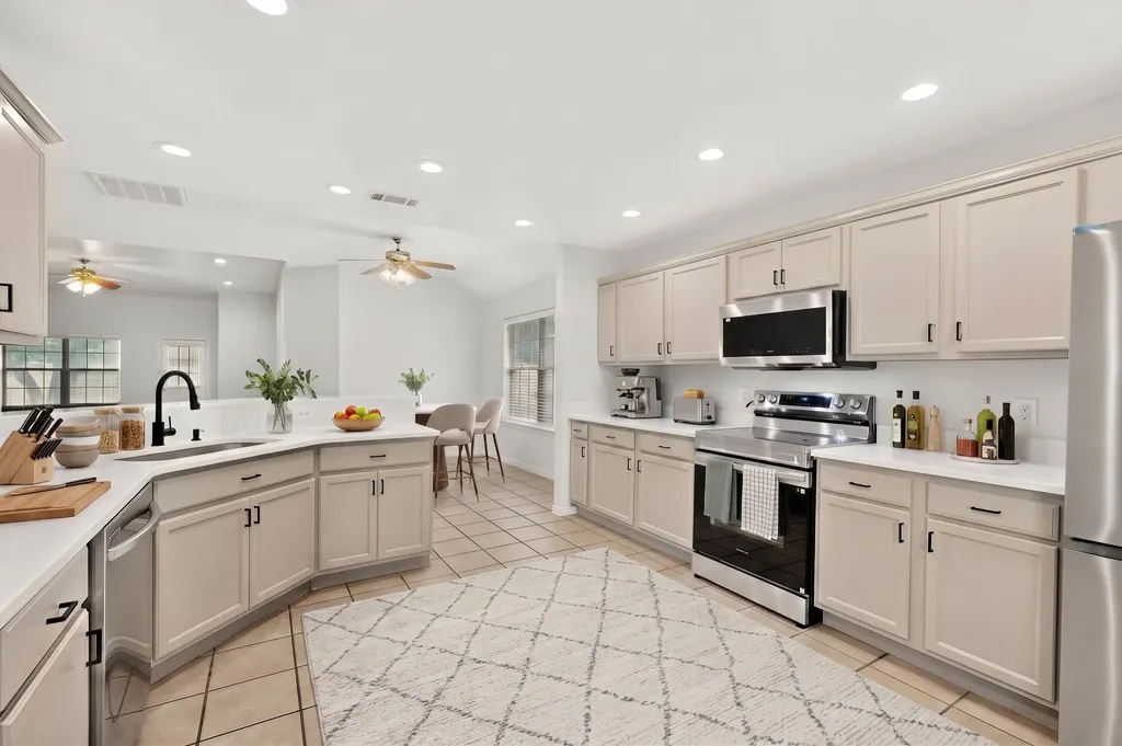 2319 Great Light Drive Dallas TX 75228